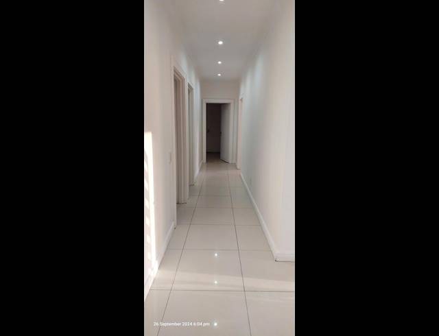3 BEDROOM PROPERTY TO RENT IN RONDEBOSCH EAST